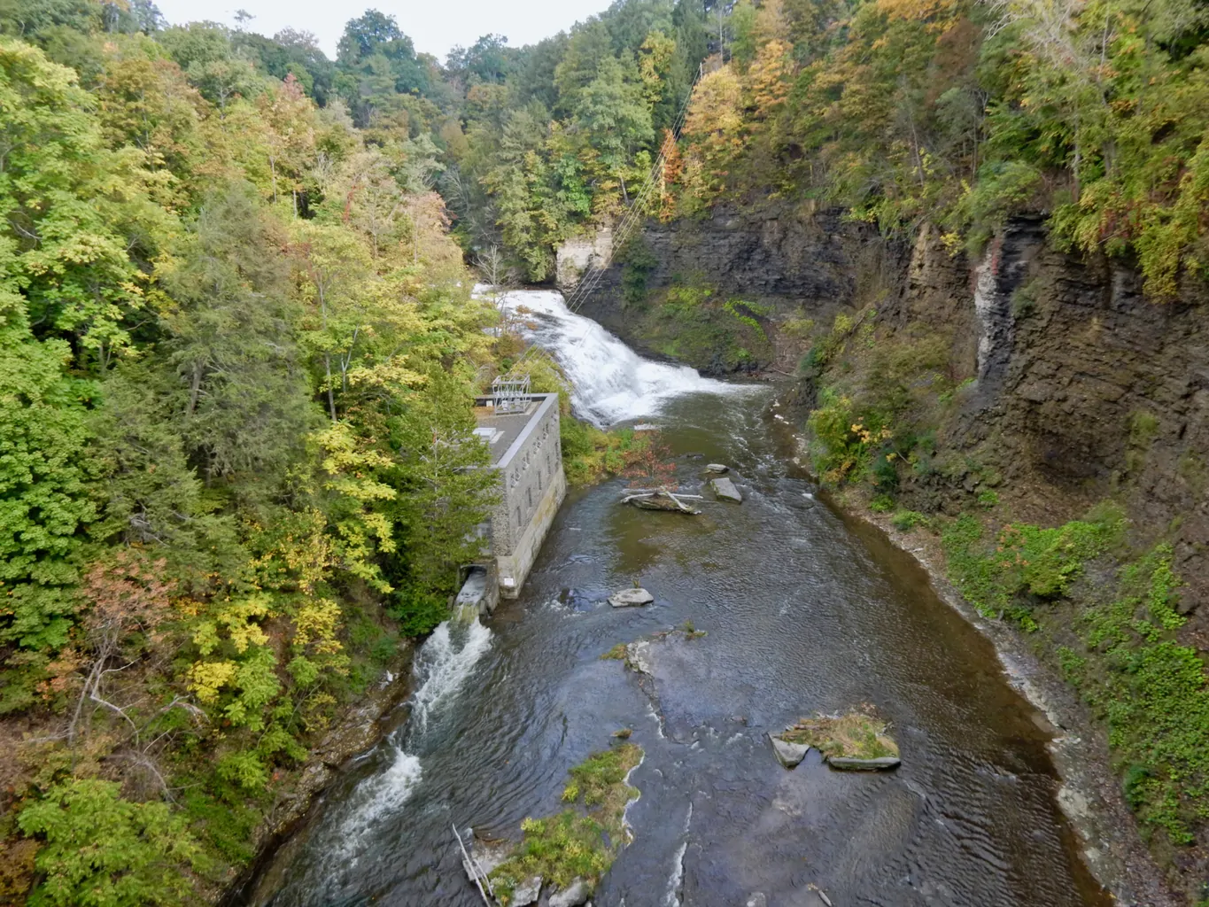 Central hidroeléctrica de Fall Creek Ithaca NY