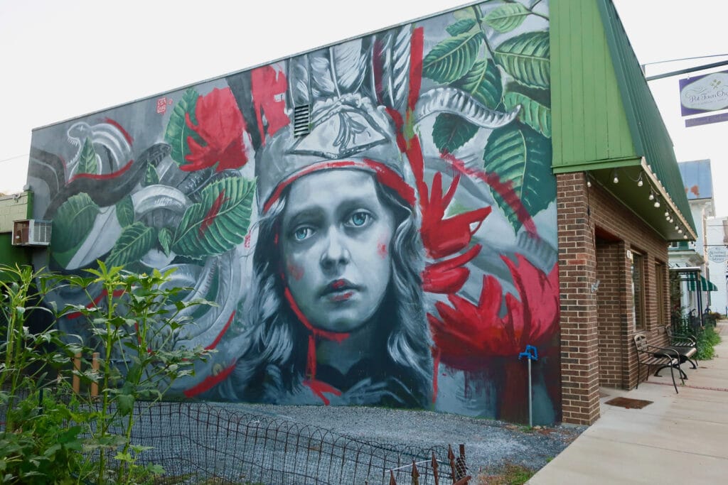Strasburg-VA-Mural-Lula-Goce
