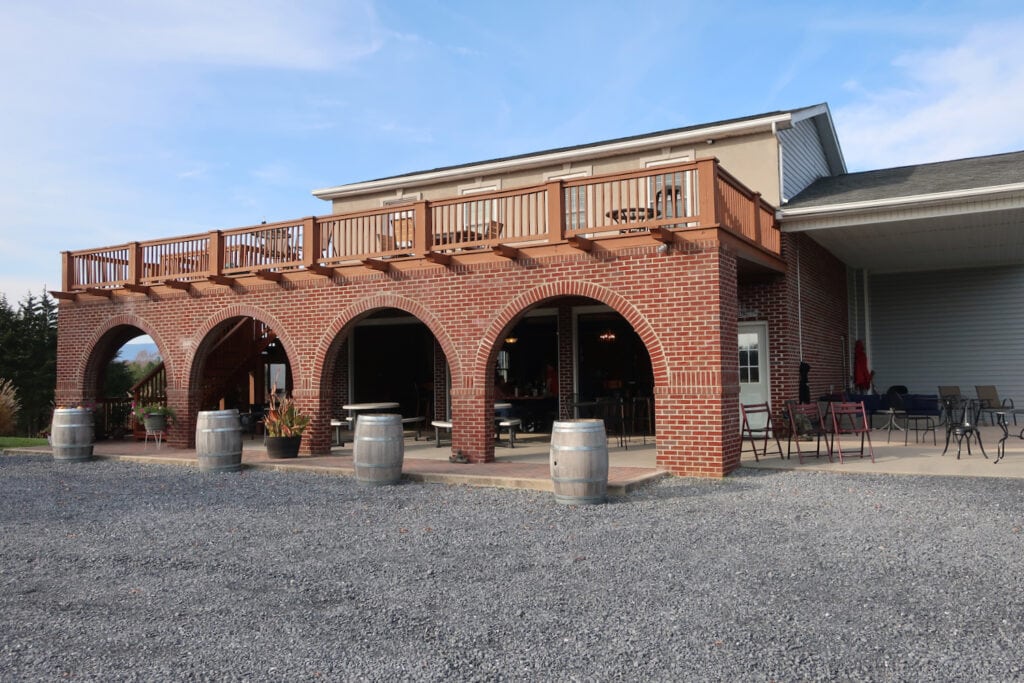 Wolf Gap Vineyard tasting room