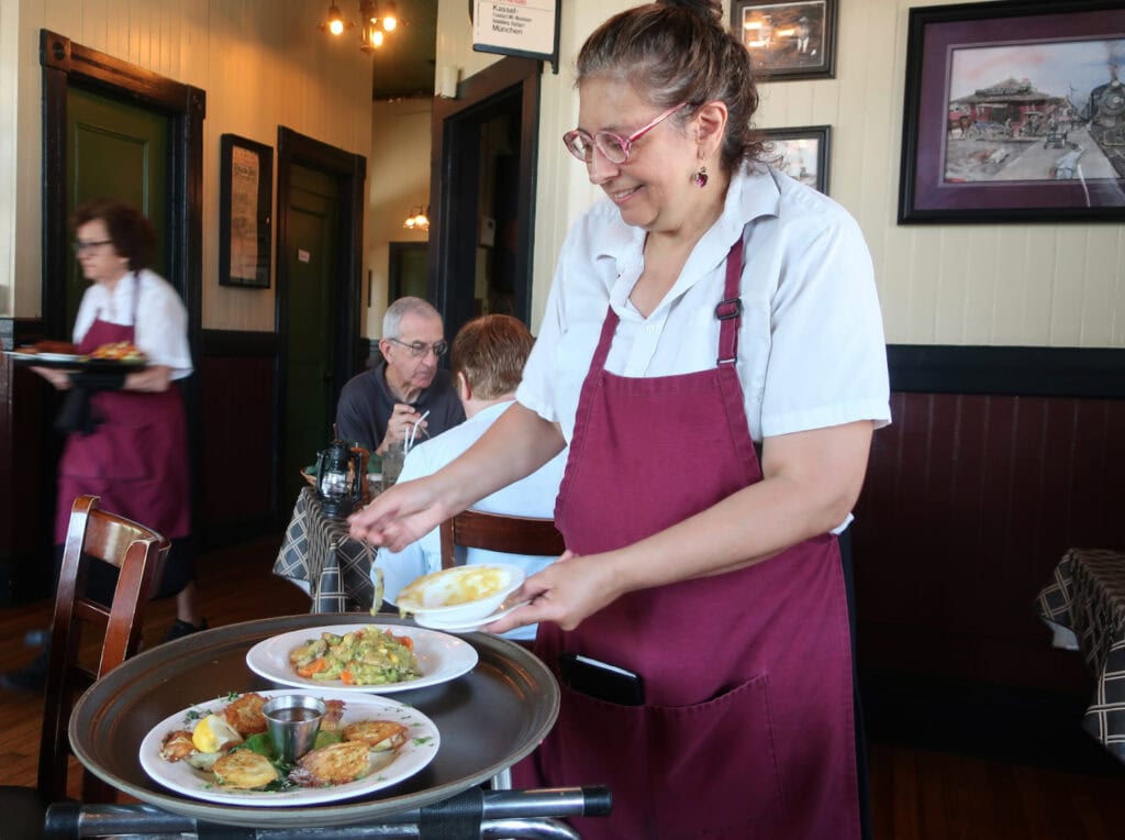 D&R Depot Restaurant waitress with Pot Pie LeRoy NY