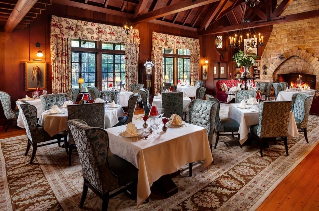 Lodge at Glendorn dining room Bradford PA